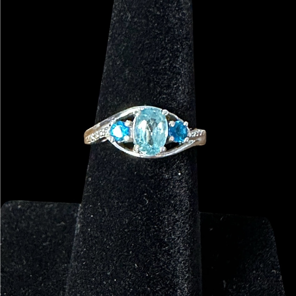 Elegant Blue Gemstone Silver Ring